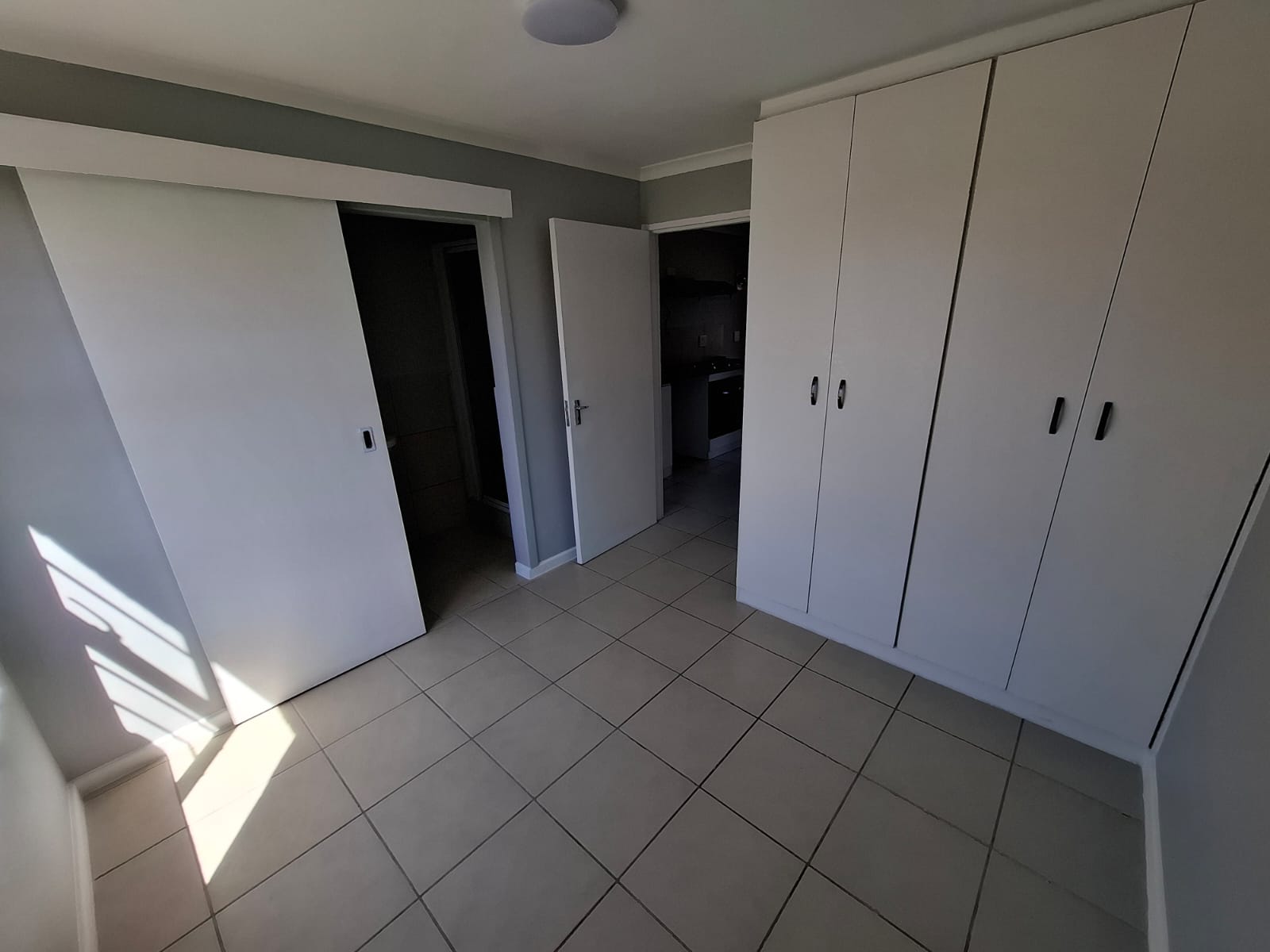 To Let 1 Bedroom Property for Rent in Bellville Central Western Cape